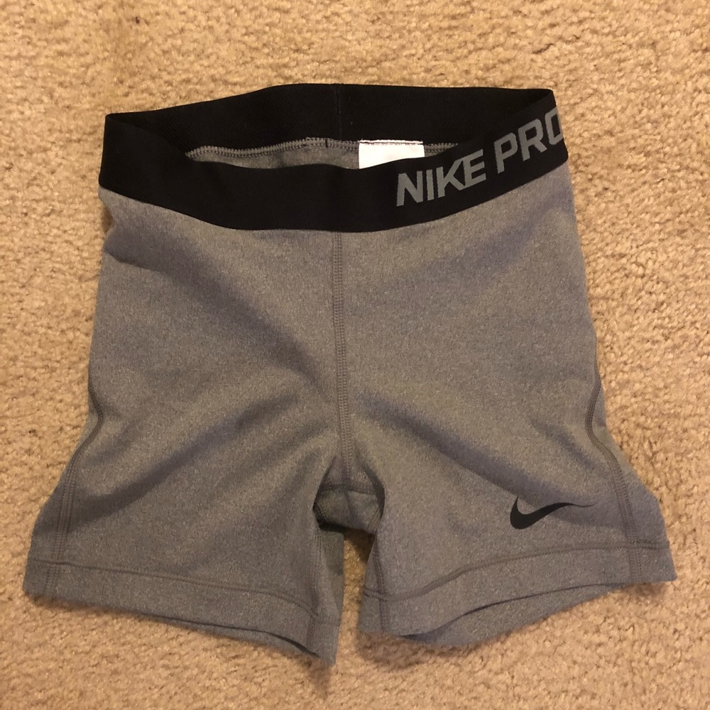 Nike pro 5 inch inseam compression shorts